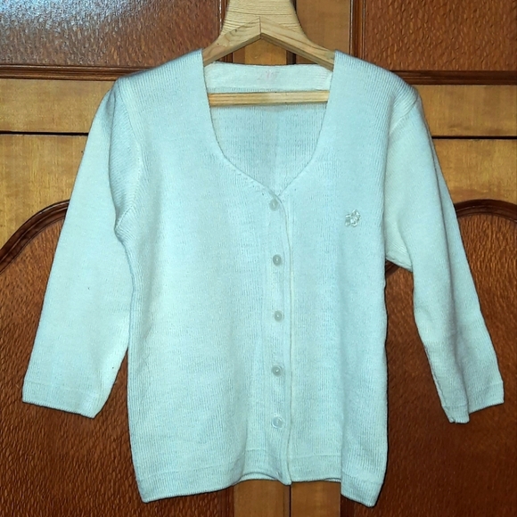 Sweaters - Beautiful White Cardigan